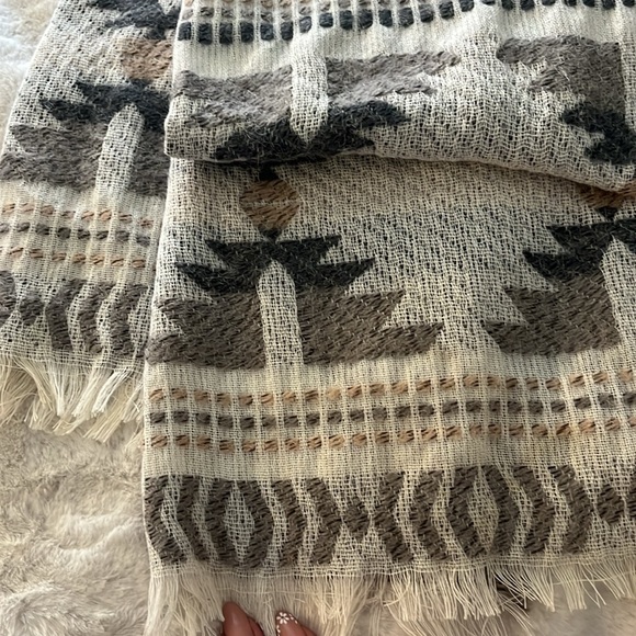 Scarf - Picture 2 of 2